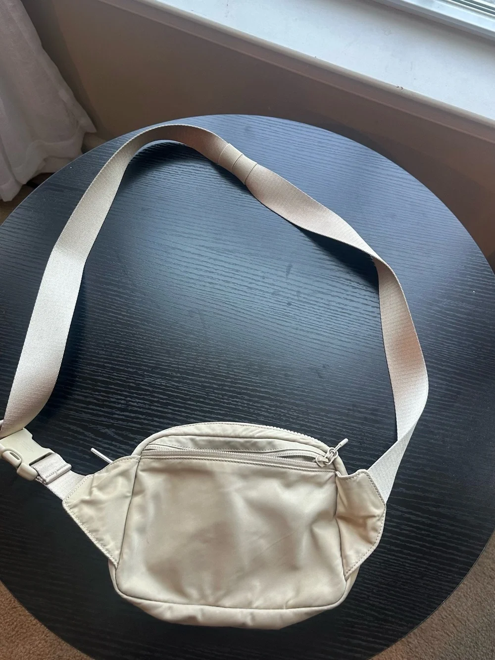 Lululemon Downtown Tan/ Silver Crossbody Everywhere Belt Bag 1L